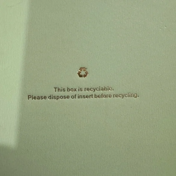 NEW IN BOX Elegant Silver Interlocking Circles Necklace - Picture 2 of 15